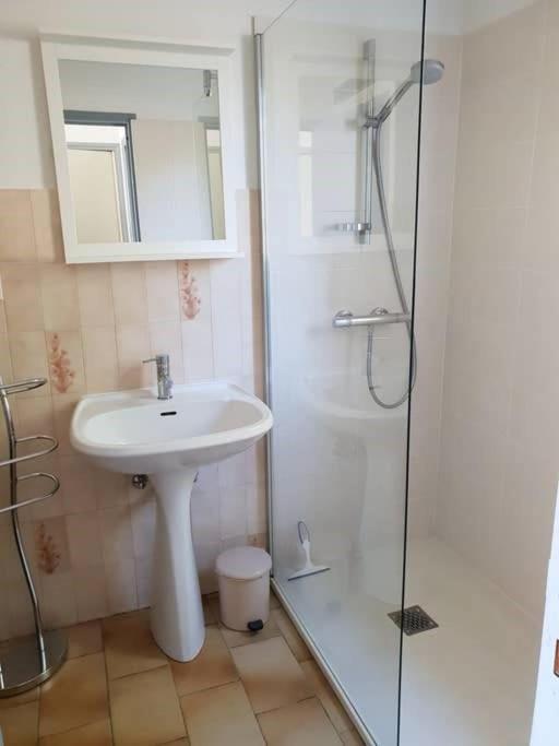 Residence Lou Cigaloun - Ana Location Gréoux-les-Bains Eksteriør bilde
