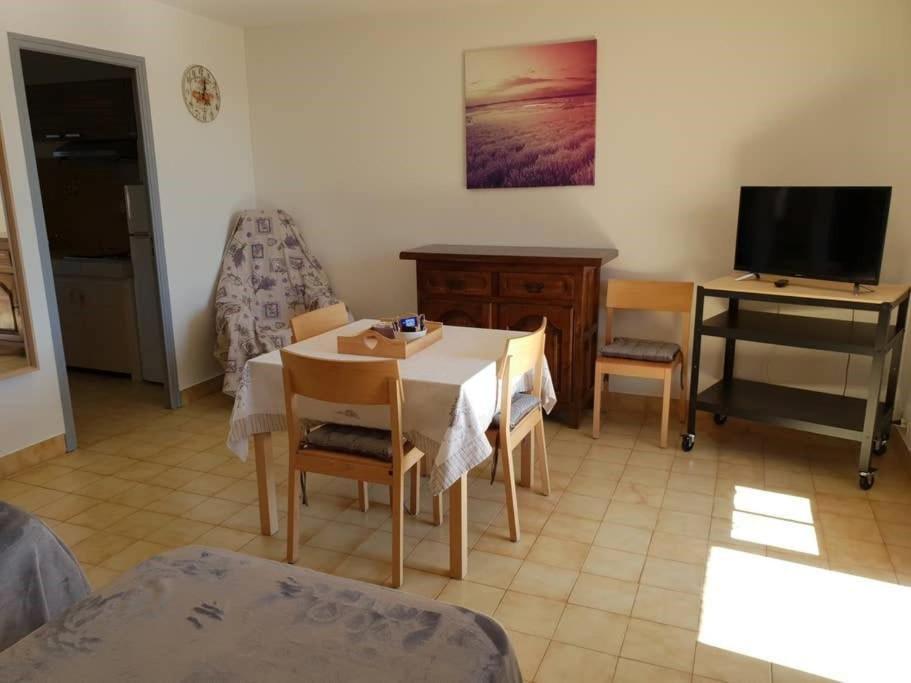 Residence Lou Cigaloun - Ana Location Gréoux-les-Bains Eksteriør bilde