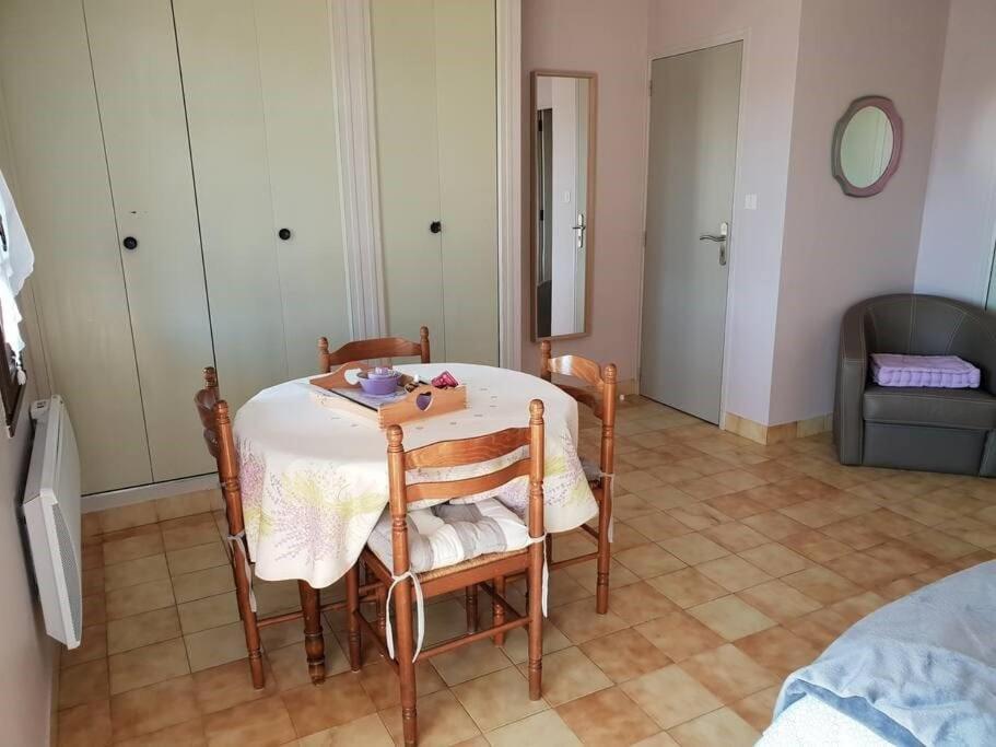 Residence Lou Cigaloun - Ana Location Gréoux-les-Bains Eksteriør bilde